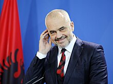 Все из-за кроссовок. Премьер Албании сорвал фотосъемку
