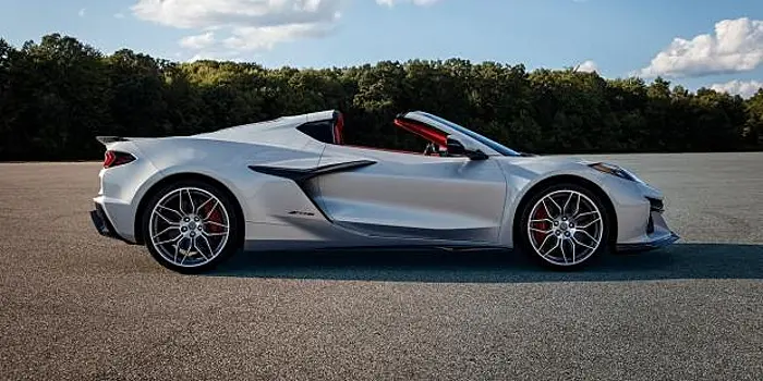 Первая информация о новом поколении спорткара Chevrolet Corvette 2023