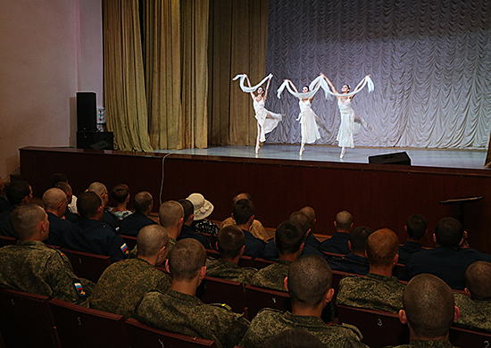 В Кубинке состоялся праздничный концерт, посвященный 106-летию Военно-воздушных сил