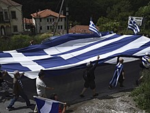 Греция выбралась из кабалы. Как МВФ и Брюссель оставили Афины без штанов