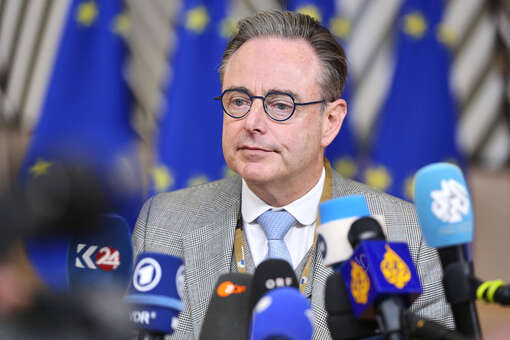 Премьер Бельгии де Вевер: после саммита ЕС поеду на дачу в Петербурге