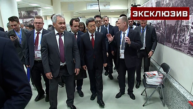 Шойгу показал члену политбюро ЦК Компартии Китая выставку о преступлениях ВСУ