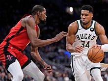 Дюрант, Томпсон и Шеппард присоединились к молитве игроков «Милуоки» после матча