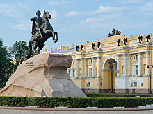 Любил иностранок: кем были жены и любовницы Петра Великого