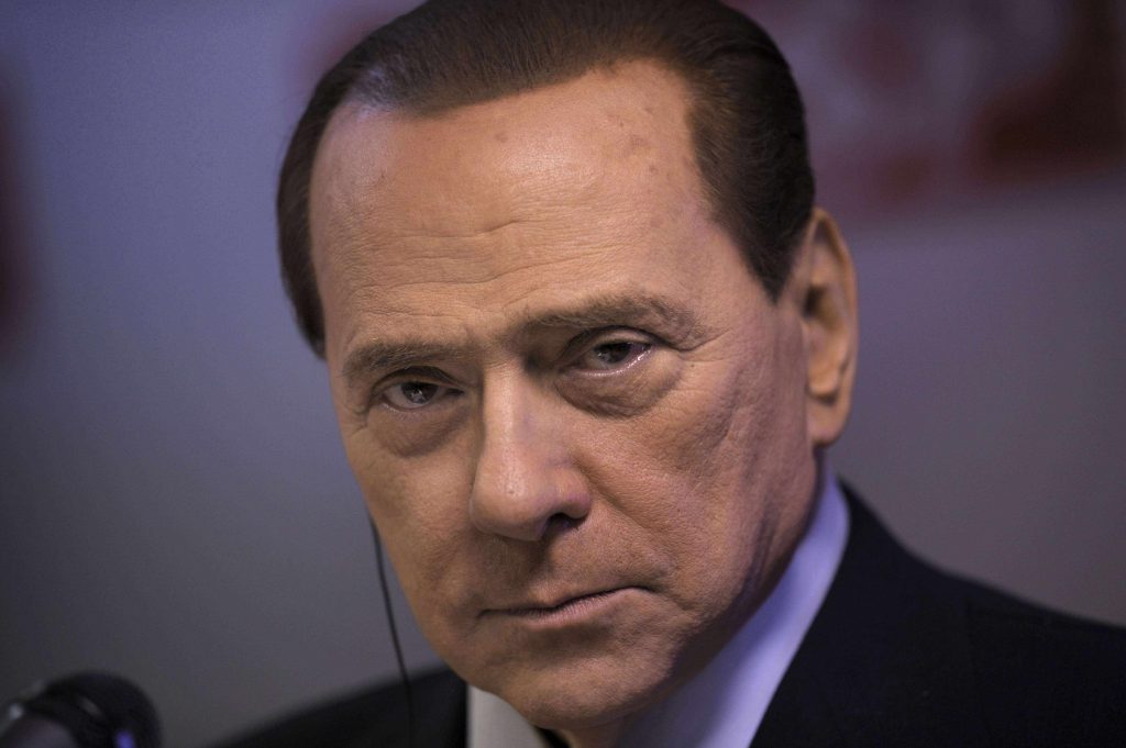 Берлускони призывает новое правительство Италии не менять отношения к России