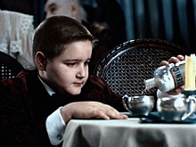 Было — стало: как за 30 лет изменился младший сын «Семейки Аддамс» Джимми Уоркмэн