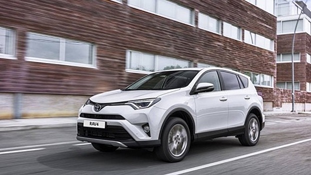 Кроссоверу Toyota RAV4 вернули дизель