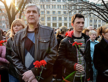 В ДНР и ЛНР прошли митинги против террора