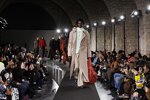 С этой классикой не соскучишься: вариации брутальных образов в новом прочтении