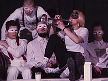 Петербургский дуэт «Ритуальные услуги» презентовал дебютный клип на песню «Ложь»