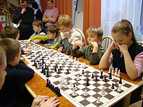 Шахматный турнир ко Дню космонавтики провели в досуговом центре Аэропорта
