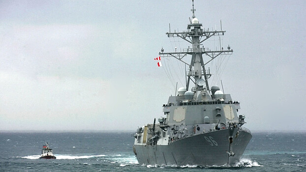 США направили в Оманский залив ракетный эсминец USS Mason