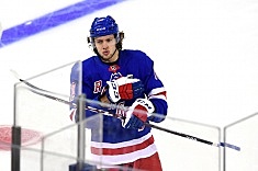 Павел Бучневич впервые за месяц набрал больше одного очка в матче НХЛ