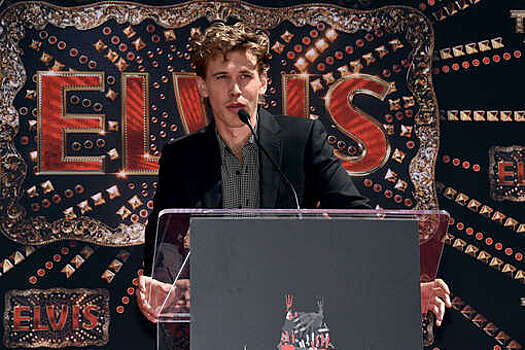 Звезда "Элвиса" Остин Батлер посетил похороны Лизы Мари Пресли вместе с Кайей Гербер