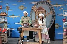Спектакль «Колобок» показал в Москве иркутский театр кукол «Аистёнок»