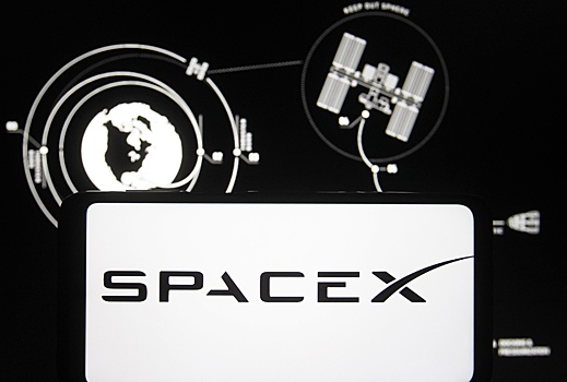 SpaceX Илона Маска может начать обслуживать смартфоны
