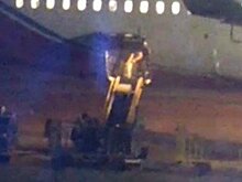 В сочинском аэропорту наказали грузчика, бросавшегося багажом