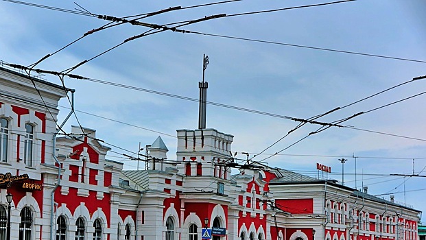 Киоск с шаурмой на вокзале Вологды закрыли за нарушения трудового и санитарного законодательства