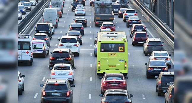 Представлены концепты городского концепт-кара для автономной службы такси