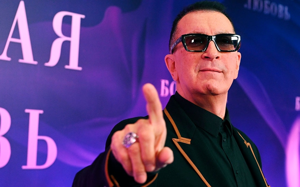 Жена Буйнова опровергла слухи об экстренной операции певца