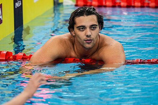 Пловец Чеккон отреагировал на обвинения в зависти к доходам Синнера