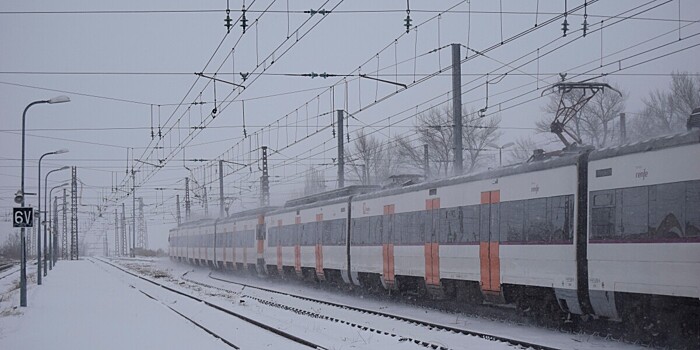 Пассажиры поезда во Франции остались без света и тепла в морозную ночь
