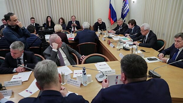 Во фракциях прошли встречи с Министром просвещения РФ Сергеем Кравцовым