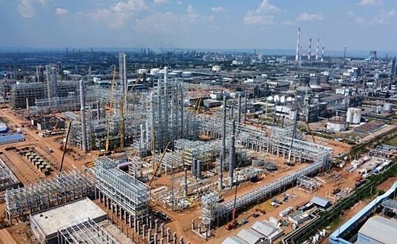 "Нижнекамскнефтехим" сформирует новый пул подрядчиков этиленового комплекса осенью