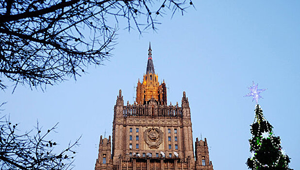 Россия призвала ЕС отреагировать на нападения на посольство в Киеве