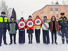 Рейдовые группы в составе полицейских, родителей и школьников информируют липчан о движении юных инспекторов