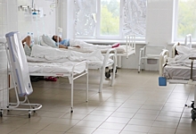 В омской больнице очевидцы сняли врача в странном состоянии - проводятся проверки