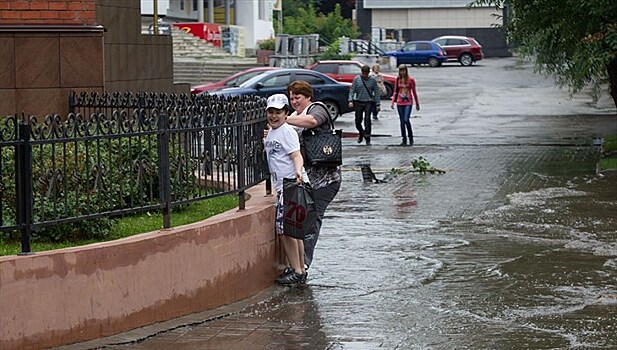 Десятидневная норма осадков выпала в Томске за полчаса