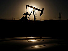 Рубль вечером усилил снижение вслед за нефтью