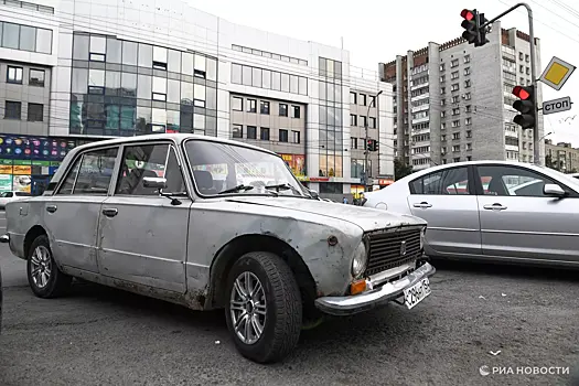 Старые машины будут эвакуировать с улиц «по звонку»