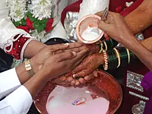 Не устроил размер приданого: родственники жениха заперли невесту в комнате с ядовитой змеей