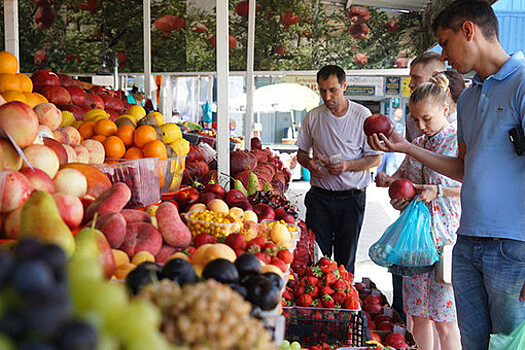 В Крыму продавцы фруктов и овощей сильно снизили цены из-за поставок из Херсонской области