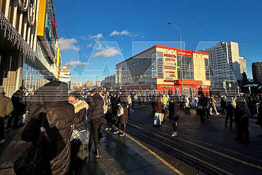 SHOT: эвакуация ТЦ "Форт" произошла из-за взорванной пенсионеркой петарды