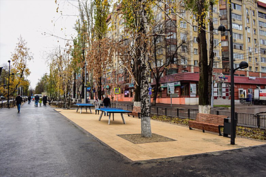 В Саратове закончилось благоустройство бульвара на улице Рахова