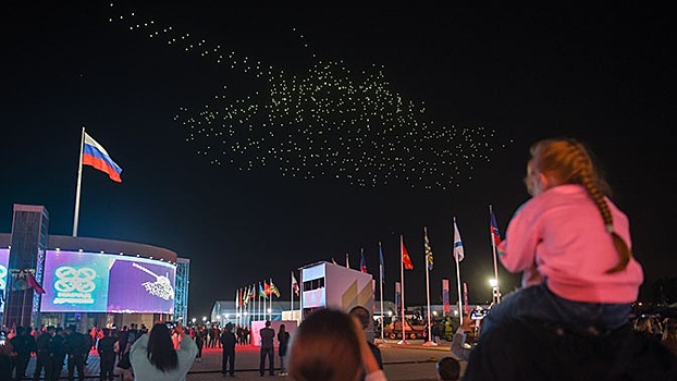 Салют , шоу дронов и победный кубок: как прошла церемония закрытия АрМИ-2020