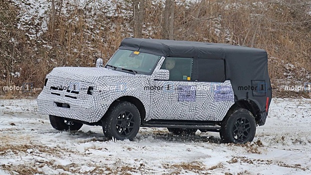 Возрожденный Ford Bronco "засветил" квадратный кузов