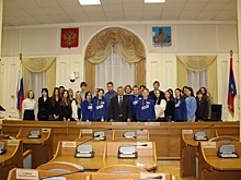 Председатель Костромской областной Думы Алексей Анохин рассказал студентам об основах отечественного парламентаризма