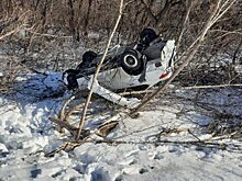 Под Саратовом «Nissan Almera» опрокинулся на крышу в кювет