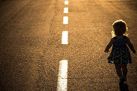 Двухлетнюю девочку из России внесли в украинскую базу "Миротворец"