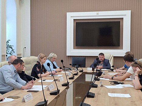 В управе Мещанского района прошел круглый стол с участием жителей на тему: «Противодействие идеологии терроризма и профилактики экстремизма, предупреждение межнациональных и межконфессиональных конфликтов на территории Мещанского района».