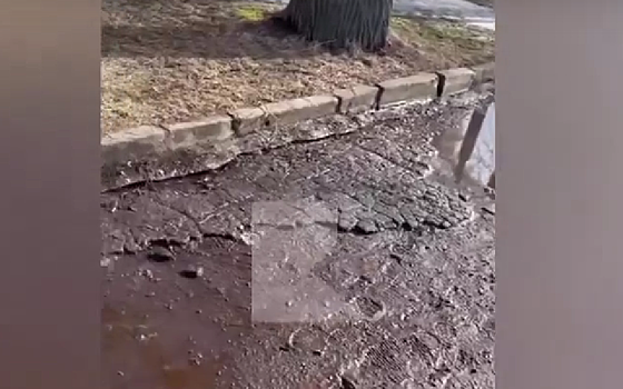 Рязанка пожаловалась на плохое состояние тротуаров возле Кремля