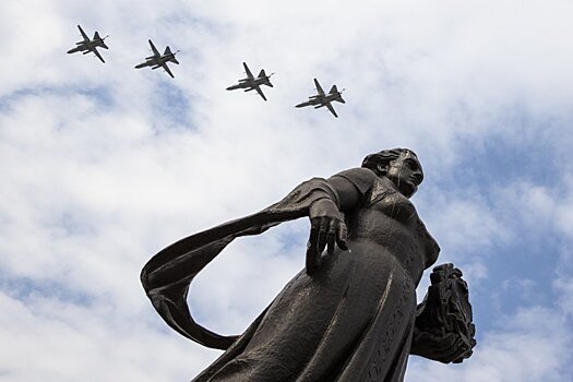 Репетицию воздушного парада над Калининградом показали на видео
