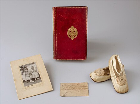 В коллекцию музея "Царское Село" вошли туфельки великой княжны Марии Николаевны