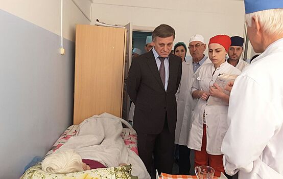 Врио главы Дагестана поручил разобраться с простоем большегрузов на границе с Азербайджаном