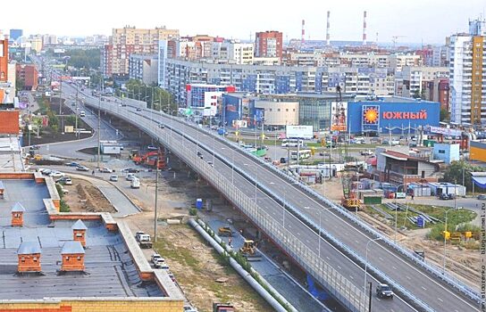 В Тюмени ограничили движение по улице Мельникайте