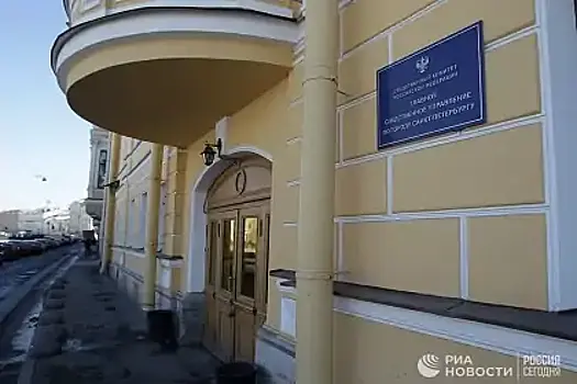 Россиянин через дверь открыл стрельбу по полицейскому